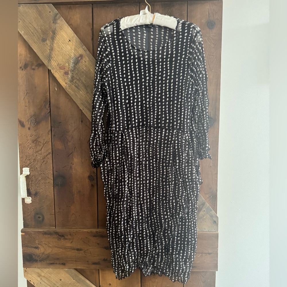 Artful Home Lisa Bayne Black and White Striped Long Sleeve Dress - Picture 2 of 8